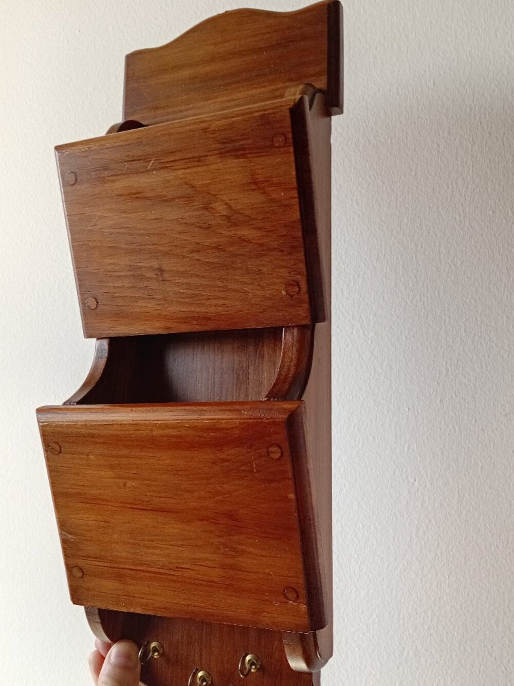 Vintage Wooden Wall Mounted Letter/Mail Organizer With Brass Key Hooks